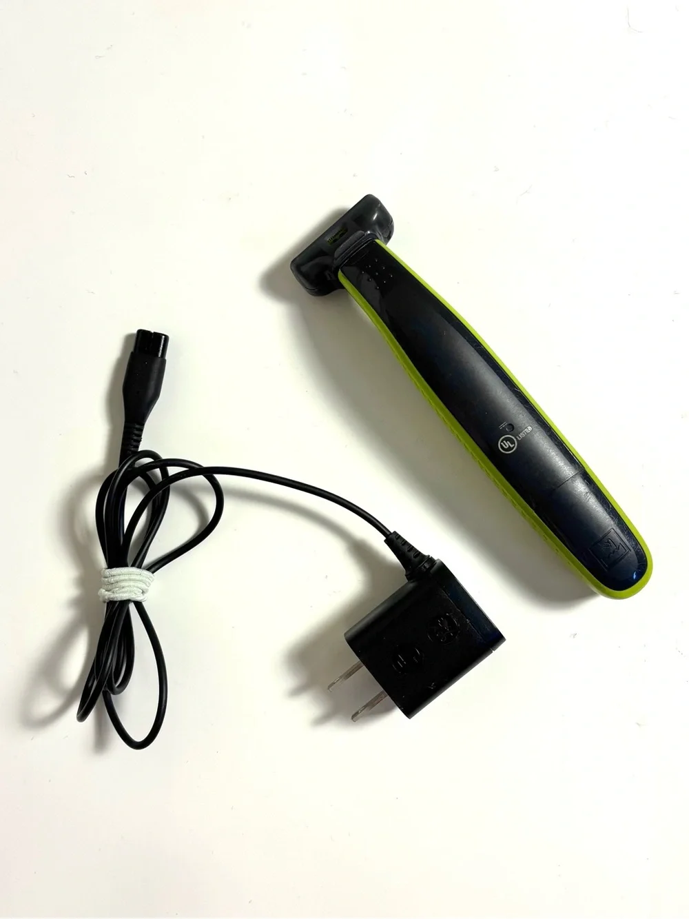Philips OneBlade Hybrid Electric Trimmer & Shaver (Working condition w charger)